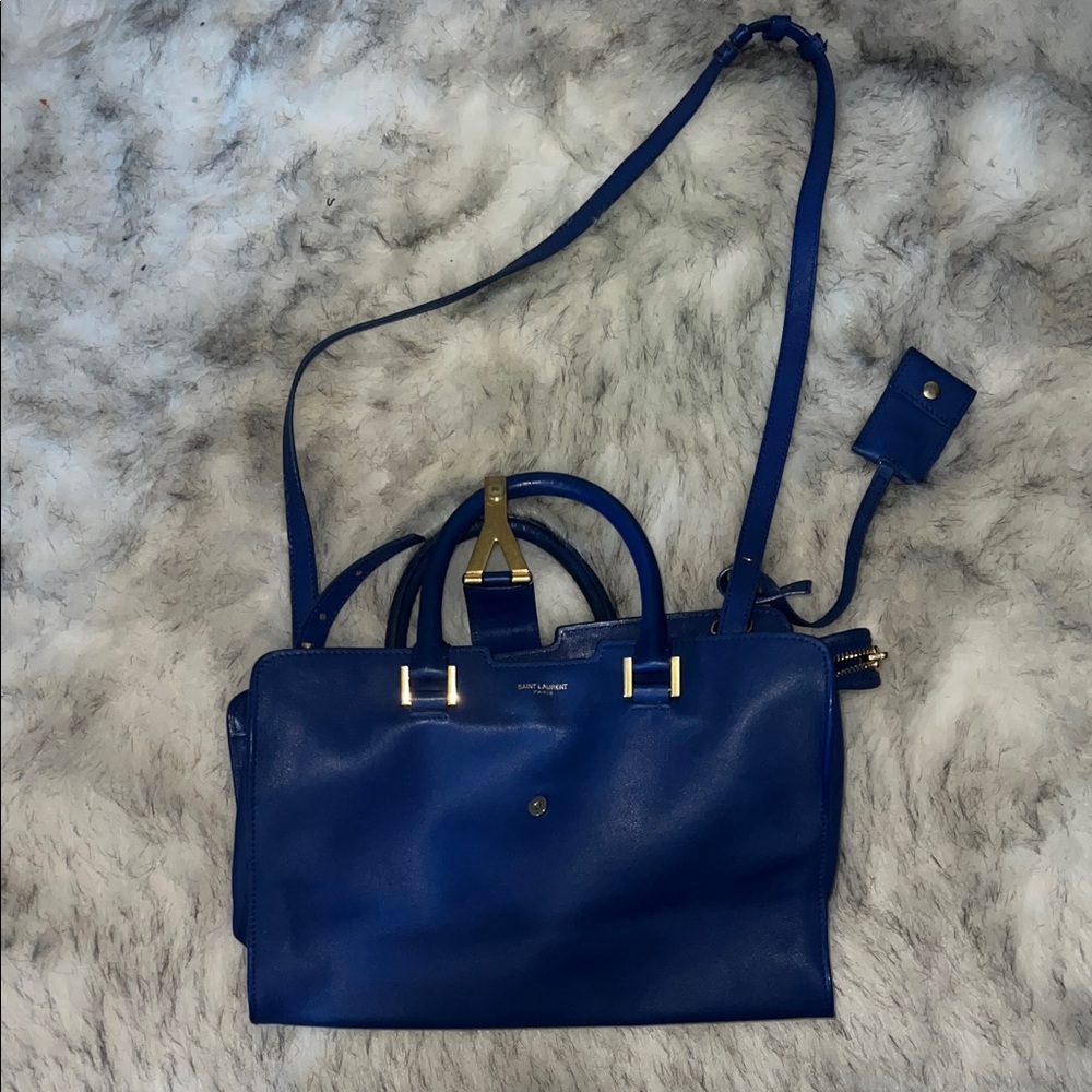 Ysl Elegant Blue Leather Handbag - Picture 3 of 7